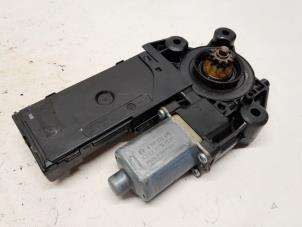 Begagnade Motor, dörrfönster Renault Scénic III (JZ) 1.4 16V TCe 130 Pris € 36,75 Marginaltabell erbjuds av Reclycar De Boer BV