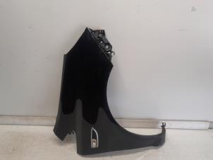 Gebruikte Scherm rechts-voor Opel Corsa D 1.6i OPC 16V Turbo Prijs € 78,75 Margeregeling aangeboden door Reclycar De Boer BV