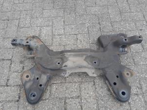 Gebruikte Subframe Peugeot 208 I (CA/CC/CK/CL) 1.2 Vti 12V PureTech 82 Prijs € 78,75 Margeregeling aangeboden door Reclycar De Boer BV