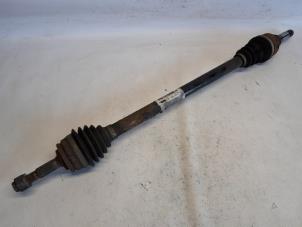 Gebruikte Steekas rechts-voor Peugeot 208 I (CA/CC/CK/CL) 1.2 Vti 12V PureTech 82 Prijs € 42,00 Margeregeling aangeboden door Reclycar De Boer BV