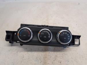 Gebruikte Chaufage Bedieningspaneel Mazda MX-5 (ND) 2.0 SkyActiv G-184 16V Prijs € 105,00 Margeregeling aangeboden door Reclycar De Boer BV
