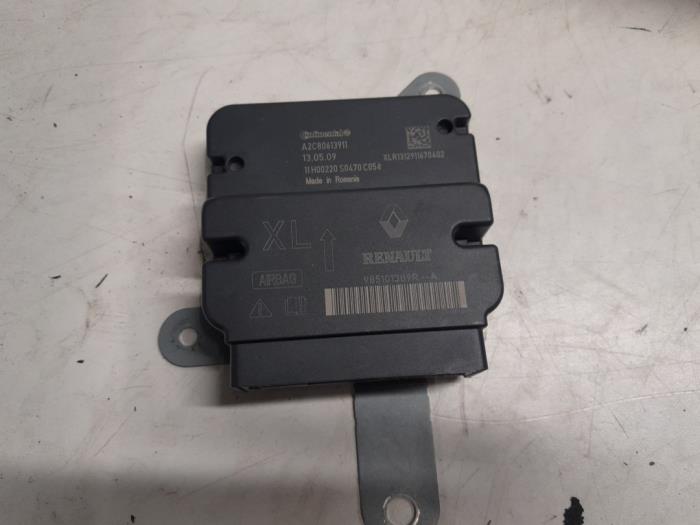 Airbagset + modul från en Renault Clio IV (5R) 0.9 Energy TCE 90 12V 2013