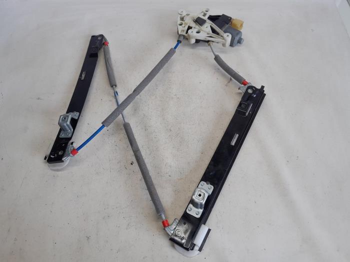 Ruitmechaniek 4Deurs links-achter van een Ford B-Max (JK8) 1.6 TDCi 95 2014