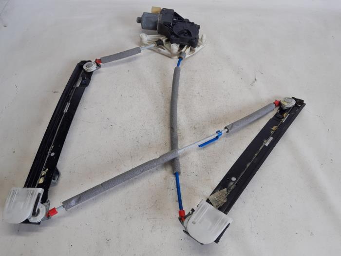 Ruitmechaniek 4Deurs links-achter van een Ford B-Max (JK8) 1.6 TDCi 95 2014