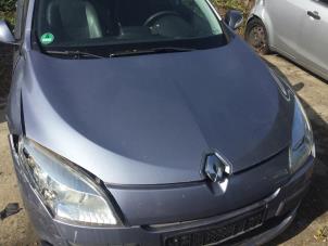 Gebruikte Motorkap Renault Megane III Berline (BZ) 1.4 16V TCe 130 Prijs € 131,25 Margeregeling aangeboden door Reclycar De Boer BV
