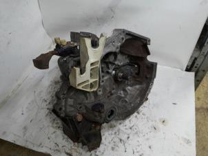 Używane Skrzynia biegów Peugeot 207/207+ (WA/WC/WM) 1.4 16V Cena € 210,00 Procedura marży oferowane przez Reclycar De Boer BV