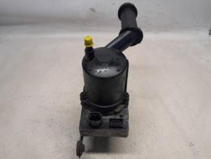 Begagnade Elservostyrningsenhet Peugeot 307 SW (3H) 2.0 16V Pris € 105,00 Marginaltabell erbjuds av Reclycar De Boer BV