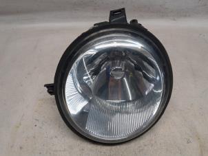 Używane Reflektor lewy Volkswagen Lupo (6X1) 1.4 16V 75 Cena € 36,75 Procedura marży oferowane przez Reclycar De Boer BV