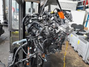 Begagnade Motor Renault Austral 1.2 Mild Hybrid Advanced 130 Pris € 3.675,00 Marginaltabell erbjuds av Reclycar De Boer BV