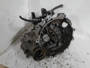 Gebruikte Versnellingsbak Volkswagen Polo IV (9N1/2/3) 1.4 16V Prijs € 210,00 Margeregeling aangeboden door Reclycar De Boer BV