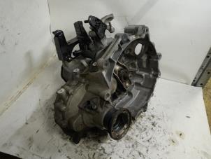 Używane Skrzynia biegów Skoda Fabia II Combi 1.2i Cena € 157,50 Procedura marży oferowane przez Reclycar De Boer BV