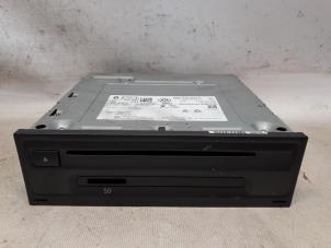 Używane System nawigacji Volkswagen Golf VII (AUA) 1.5 TGI Evo 16V Cena € 262,50 Procedura marży oferowane przez Reclycar De Boer BV