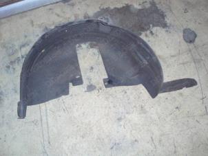 Begagnade Isolering, hjulhus Peugeot 307 SW (3H) 1.6 HDi 16V Pris € 10,50 Marginaltabell erbjuds av Reclycar De Boer BV