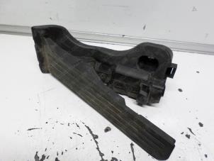 Używane Czujnik polozenia pedalu gazu Volkswagen Golf V (1K1) 1.6 FSI 16V Cena € 26,25 Procedura marży oferowane przez Reclycar De Boer BV