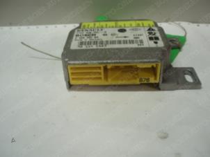 Begagnade Airbagmodul Renault Clio II (BB/CB) 1.2 Pris € 42,00 Marginaltabell erbjuds av Reclycar De Boer BV