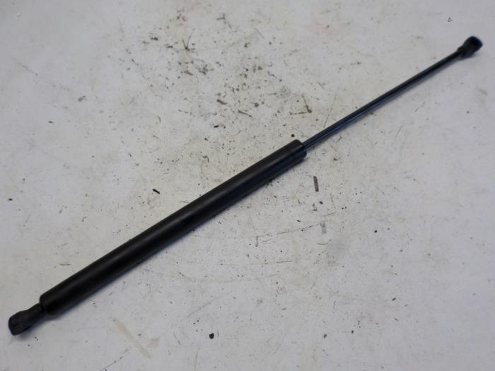 Gasfjäder, höger bak från en Peugeot 206 (2A/C/H/J/S) 2.0 GTI 16V 2002