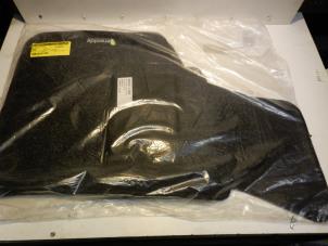 Nieuwe Matten Set Renault Twingo Prijs € 21,01 Inclusief btw aangeboden door Reclycar De Boer BV