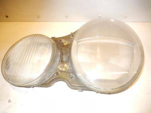 Gebruikte Koplampglas links Mercedes E-Klasse Prijs € 21,00 Margeregeling aangeboden door Reclycar De Boer BV