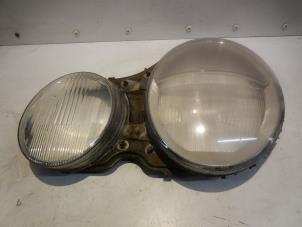 Gebruikte Koplampglas links Mercedes E-Klasse Prijs € 21,00 Margeregeling aangeboden door Reclycar De Boer BV