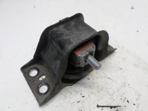 Begagnade Motorfäste Renault Clio III (BR/CR) 1.5 dCi 70 Pris € 26,25 Marginaltabell erbjuds av Reclycar De Boer BV