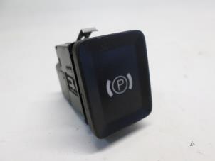 Gebruikte Schakelaar handrem Volkswagen Passat (3C2) 2.0 TDI 16V 140 Prijs € 15,75 Margeregeling aangeboden door Reclycar De Boer BV