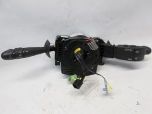 Begagnade Spak, rattstång Renault Vel Satis (BJ) 2.0 16V Turbo Pris € 52,50 Marginaltabell erbjuds av Reclycar De Boer BV