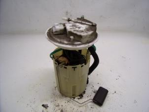 Begagnade Elektrisk bränslepump Alfa Romeo 147 (937) 1.6 HP Twin Spark 16V Pris € 26,25 Marginaltabell erbjuds av Reclycar De Boer BV