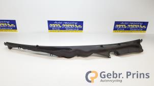 Gebruikte Paravent Mercedes E Estate (S212) Prijs € 40,00 Margeregeling aangeboden door Autorec. Gebr. Prins b.v.