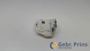 Gebruikte Deurslot Mechaniek 4Deurs links-achter Mitsubishi Space Star (A0) 1.2 12V Prijs € 25,00 Margeregeling aangeboden door Autorec. Gebr. Prins b.v.