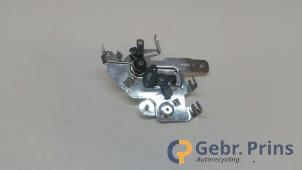 Gebruikte Schuifdeurgreep rechts Renault Trafic Prijs € 30,00 Margeregeling aangeboden door Autorec. Gebr. Prins b.v.