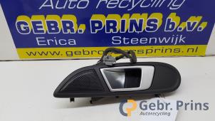 Gebruikte Portiergreep 4Deurs links-voor Ford Fiesta 6 (JA8) 1.5 TDCi Prijs € 20,00 Margeregeling aangeboden door Autorec. Gebr. Prins b.v.