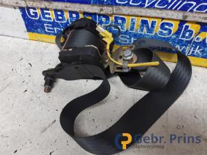 Begagnade Bältessträckare, höger Fiat Ducato (243/244/245) 2.3 JTD 16V Pris € 42,35 Inklusive moms erbjuds av Autorec. Gebr. Prins b.v.
