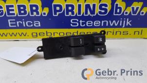 Gebruikte Schakelaar Elektrisch Raam Suzuki Celerio (LF) 1.0 12V Dualjet Prijs € 30,00 Margeregeling aangeboden door Autorec. Gebr. Prins b.v.