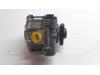 Servostyrningspump från en BMW X3 (E83) 3.0d 24V 2004