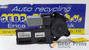 Begagnade Motor, dörrfönster Renault Megane III Grandtour (KZ) Pris € 25,00 Marginaltabell erbjuds av Autorec. Gebr. Prins b.v.