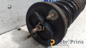 Gebruikte Veerpoot links-achter Renault Clio II Societe (SB) 1.5 dCi 68 Prijs € 25,00 Margeregeling aangeboden door Autorec. Gebr. Prins b.v.