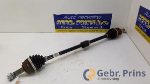Begagnade Drivaxel, höger fram Opel Corsa E 1.3 CDTi 16V ecoFLEX Pris € 50,00 Marginaltabell erbjuds av Autorec. Gebr. Prins b.v.