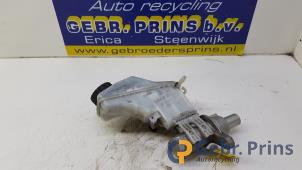 Begagnade Huvudcylinder Opel Corsa E 1.3 CDTi 16V ecoFLEX Pris € 35,00 Marginaltabell erbjuds av Autorec. Gebr. Prins b.v.