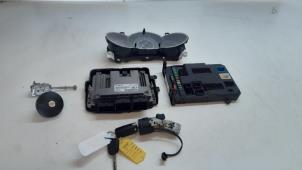 Begagnade Tändningslås + dator Citroen C3 (SC) 1.4 HDi Pris € 150,00 Marginaltabell erbjuds av Autorec. Gebr. Prins b.v.