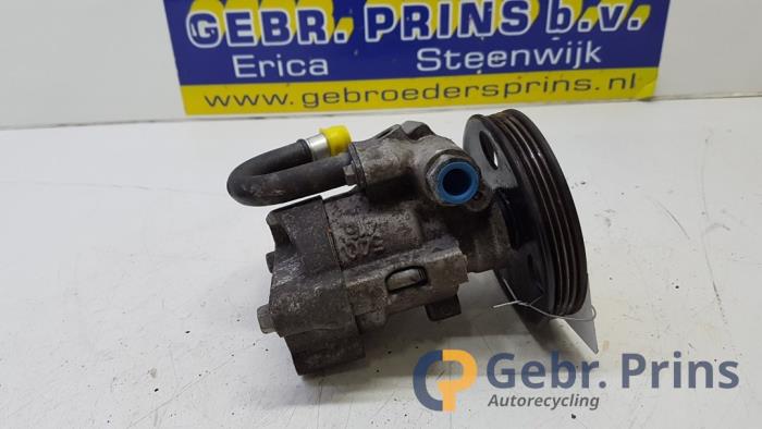 Servostyrningspump från en Daewoo Aveo (250) 1.4 16V LS 2010