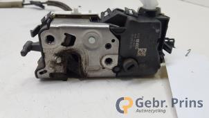 Begagnade Dörrlåsmekanism, 2-dörrars, höger Citroen Berlingo 1.6 Hdi 90 Phase 2 Pris € 24,20 Inklusive moms erbjuds av Autorec. Gebr. Prins b.v.