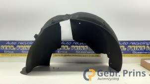 Begagnade Isolering, hjulhus Volkswagen Polo VI (AW1) 1.0 TSI 12V Pris € 50,00 Marginaltabell erbjuds av Autorec. Gebr. Prins b.v.