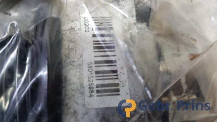 Servostyrningspump från en Fiat Ducato (250) 2.3 D 130 Multijet 2016