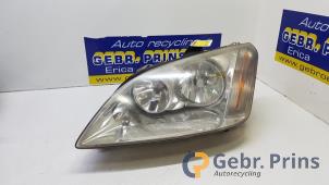 Używane Reflektor lewy Ford Focus C-Max 1.8 16V Cena € 30,00 Procedura marży oferowane przez Autorec. Gebr. Prins b.v.