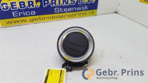 Gebruikte Luchtrooster Dashboard Nissan Micra (K14) 1.0 IG-T 100 Prijs € 20,00 Margeregeling aangeboden door Autorec. Gebr. Prins b.v.
