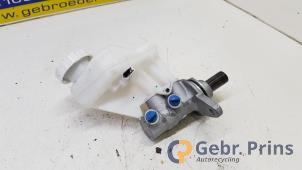 Gebruikte Hoofdremcilinder Mitsubishi Space Star (A0) 1.0 12V Prijs € 25,00 Margeregeling aangeboden door Autorec. Gebr. Prins b.v.