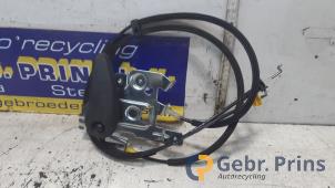 Gebruikte Schuifdeurgreep rechts Renault Trafic New (FL) 2.0 dCi 16V 115 Prijs € 24,20 Inclusief btw aangeboden door Autorec. Gebr. Prins b.v.