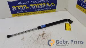 Gebruikte Gasdemper links-achter Daihatsu Cuore (L251/271/276) 1.0 12V DVVT Prijs € 15,00 Margeregeling aangeboden door Autorec. Gebr. Prins b.v.