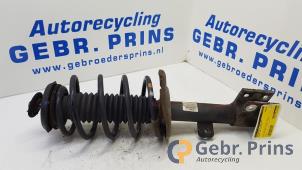 Gebruikte Voorpoot rechts Peugeot 308 (4A/C) 1.6 VTI 16V Prijs € 40,00 Margeregeling aangeboden door Autorec. Gebr. Prins b.v.