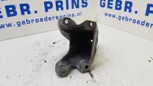 Begagnade Motorfäste Audi A4 Avant (B8) 1.8 TFSI 16V Pris € 30,00 Marginaltabell erbjuds av Autorec. Gebr. Prins b.v.